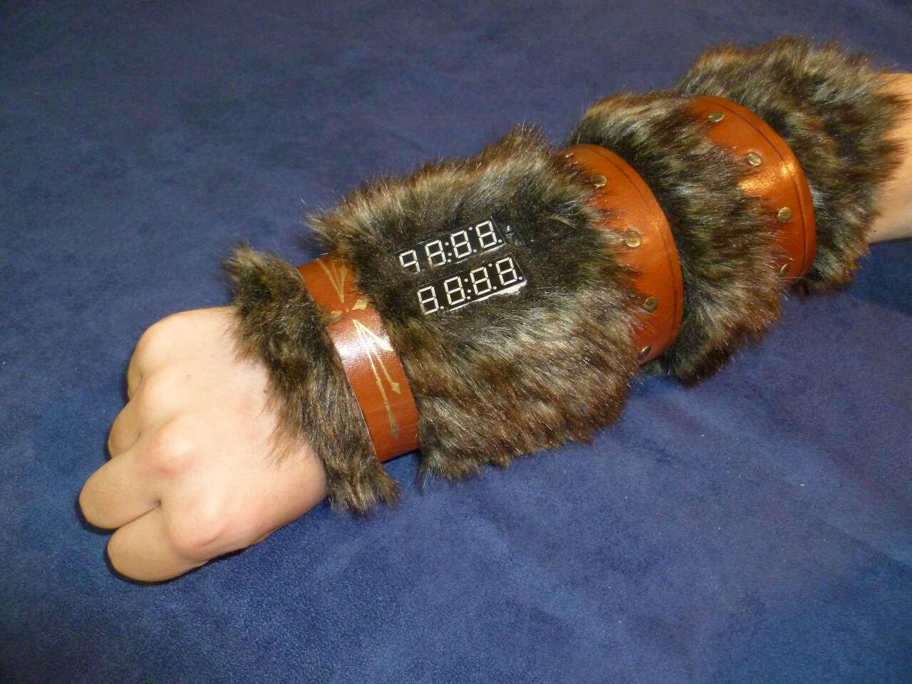Role Playing Dice Gauntlet - Fur Style