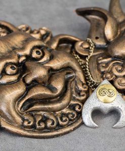The Labyrinth Movie Pendant of Goblin King Jareth - Dave Bowie Jareth's Necklace Replica