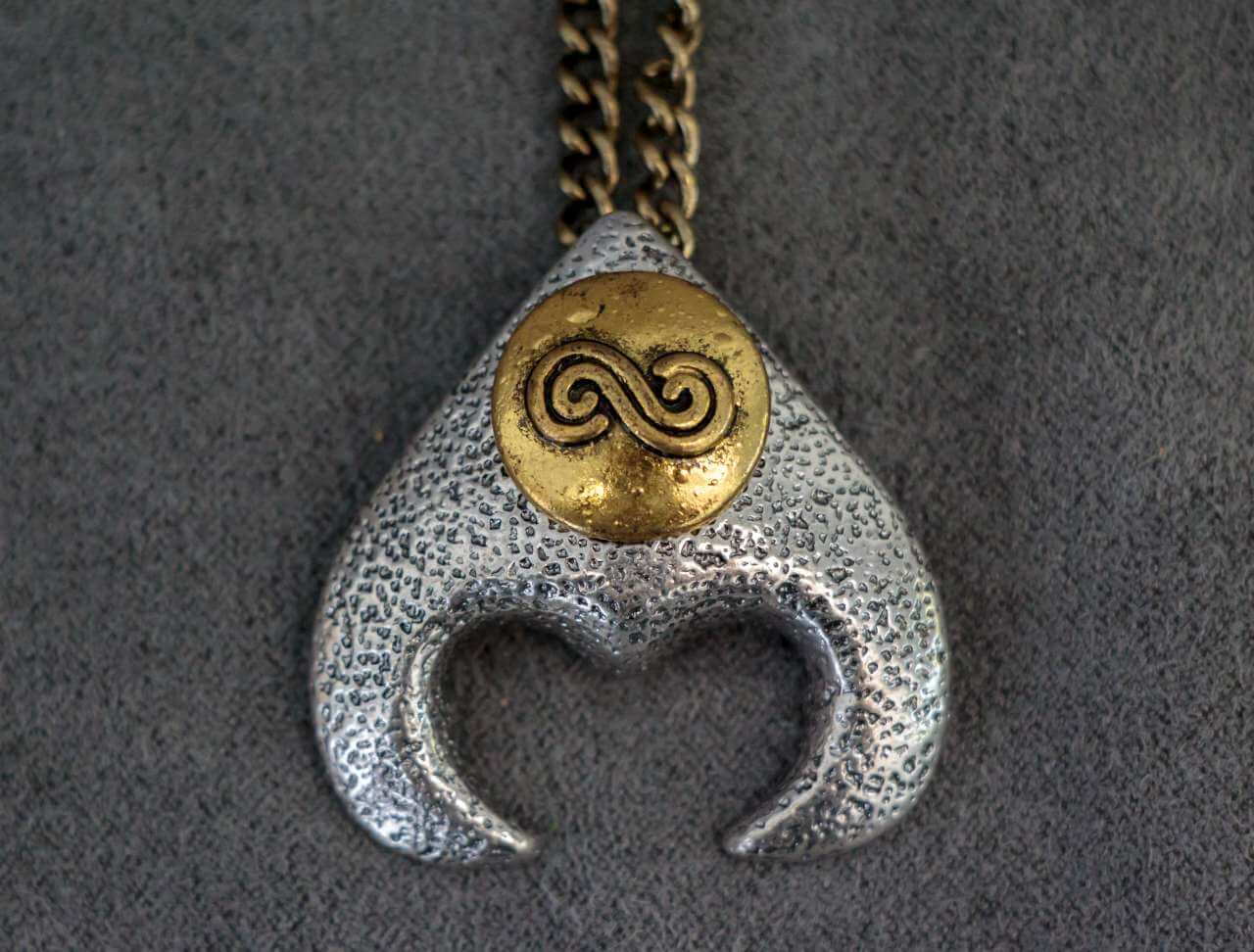 Goblin King Jareth From The Labyrinth Chrome Heart Leather Tassel Keychain 