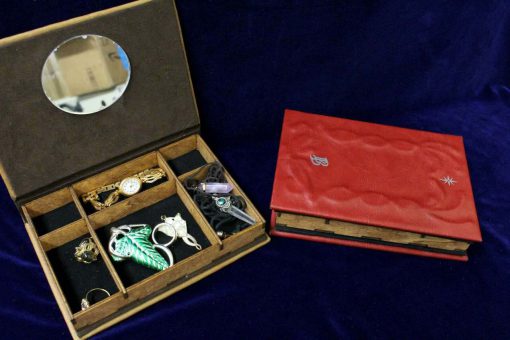 Lord of the Rings Jewelry Box Replica - Red Book of Westmarch