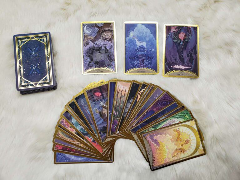 The Last Unicorn – Official Licensed Tarot & Oracle Card Deck - Geekify Inc