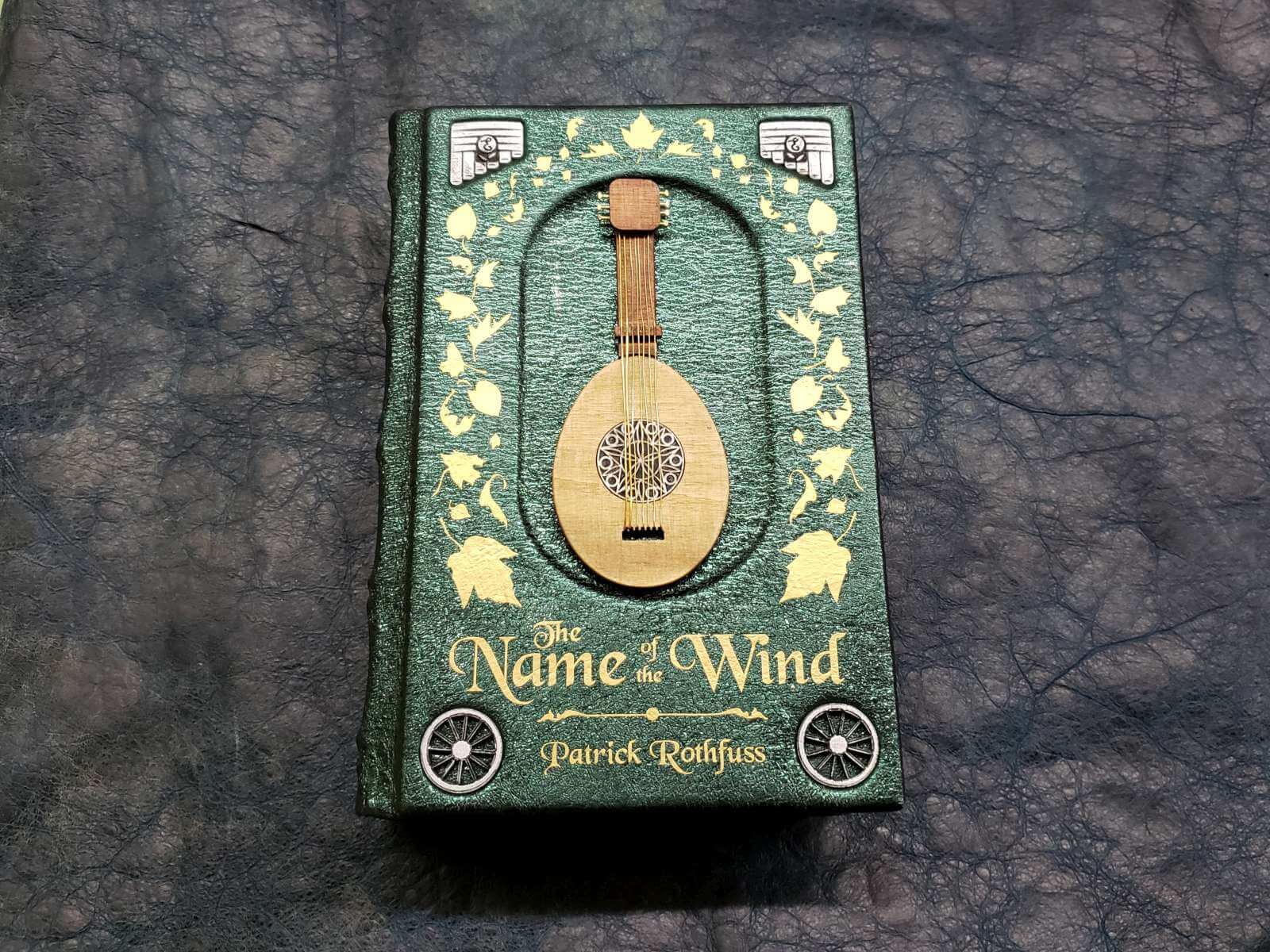 The Name of the Wind Patrick Rothfuss Leatherbound Leather Book Collectors Edition 3