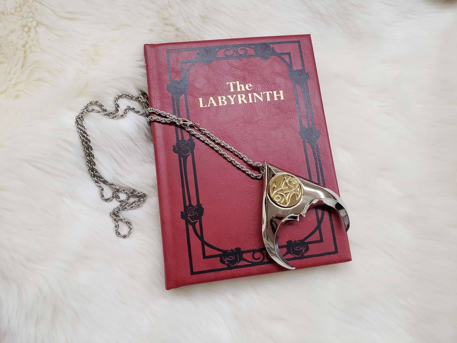 Labyrinth Movie Goblin King Jareth Dave Bowie Necklace Replica Pendant Silver Gold 3