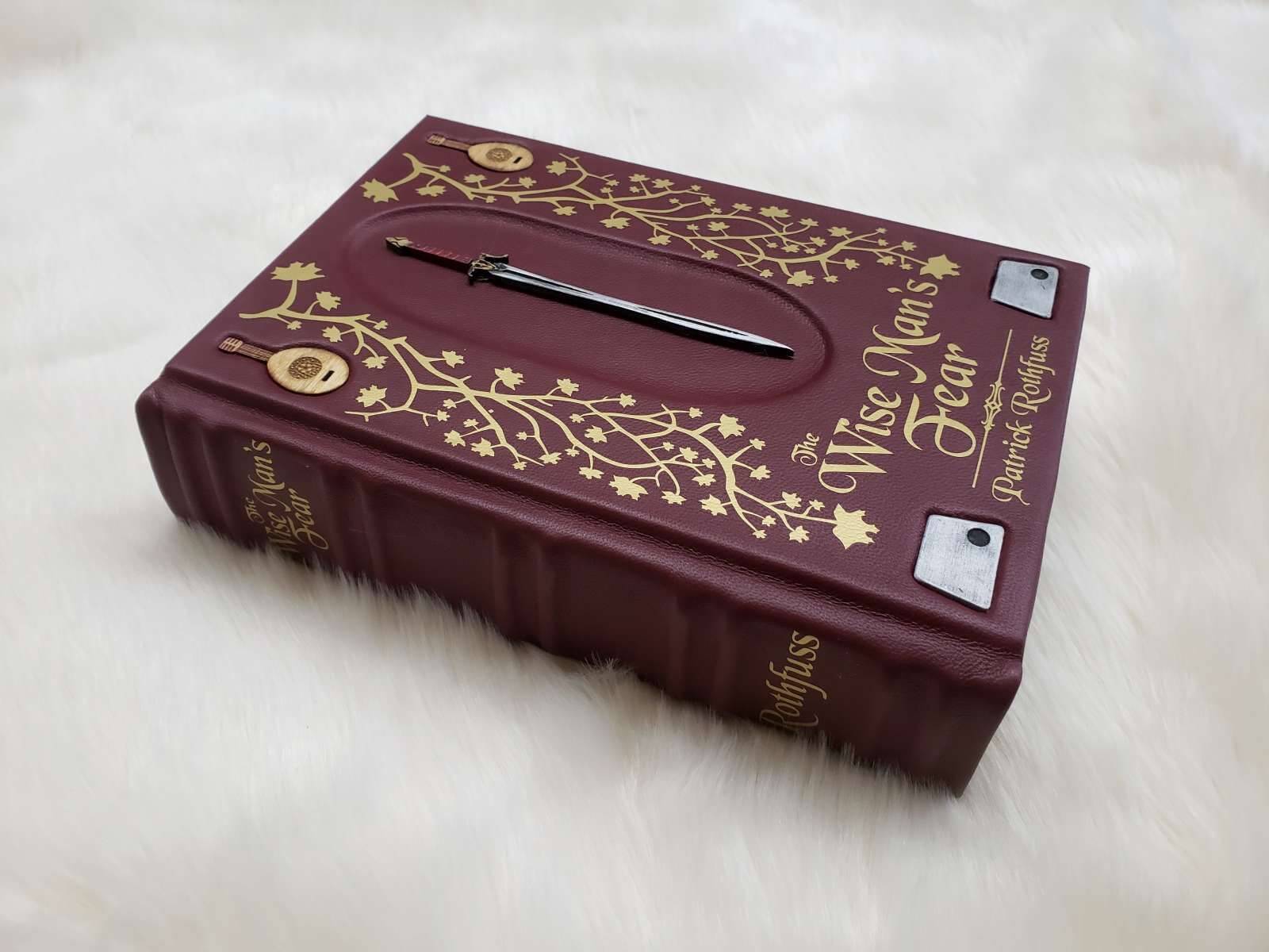 The Wise Mans Fear Patrick Rothfuss Leatherbound Leather Book Collectors Edition 17